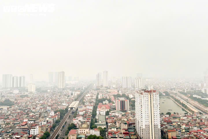 Sáng 26/10 hà Nội 'chìm' trong lớp bụi mịn
