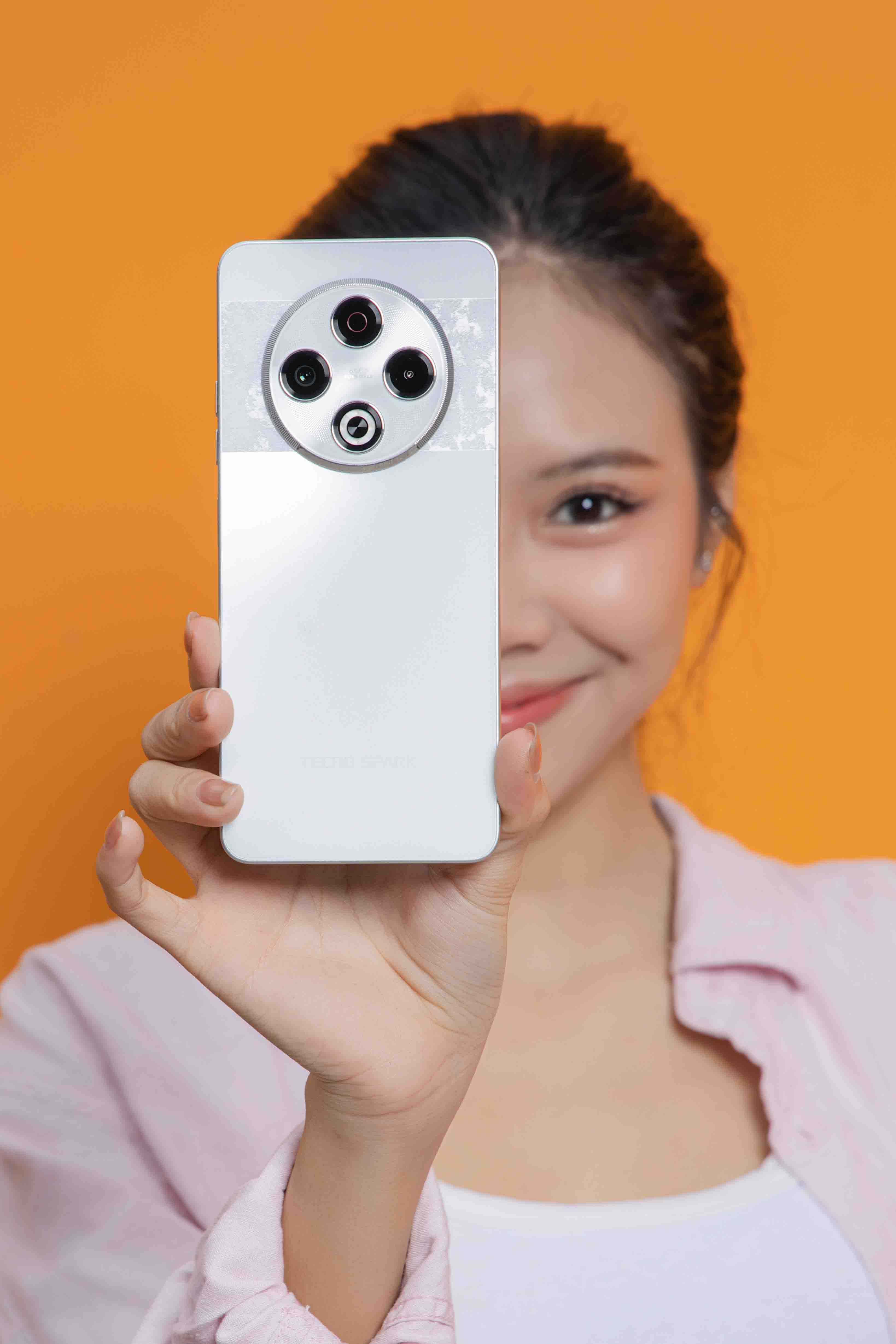 TECNO SPARK 30: Cảm biến Sony IMX 682, thiết kế siêu bền, hợ